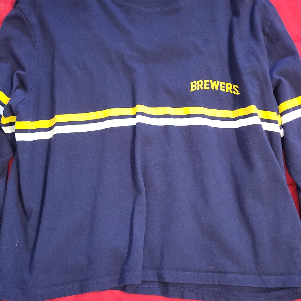 Milwaukee Brewers Cropped Navy Long Sleeve Shirt with Yellow and White Stripes.